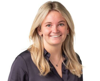 Gitte van Hoof, assistent makelaar